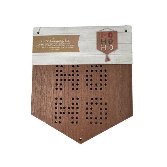 Wall Hanging Kit Christmas Décor Kit - Picture 2 of 4